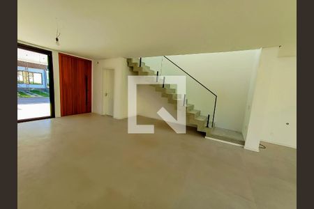 Casa de condomínio à venda com 203m², 3 quartos e 2 vagasSala