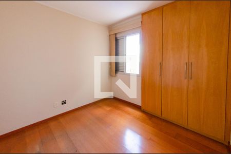 Quarto 2 de apartamento para alugar com 3 quartos, 119m² em Buritis, Belo Horizonte