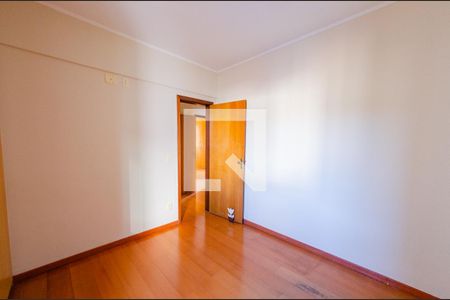 Quarto 2 de apartamento para alugar com 3 quartos, 119m² em Buritis, Belo Horizonte