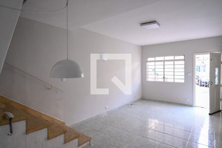 Sala de casa para alugar com 2 quartos, 70m² em Vila Gumercindo, São Paulo