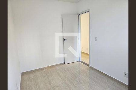 Quarto 1 de apartamento para alugar com 2 quartos, 48m² em Jardim Ampliação, São Paulo