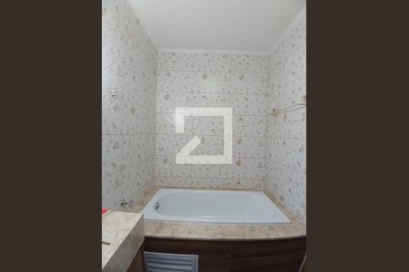 Casa à venda com 320m², 3 quartos e 10 vagas Casa à venda com 320m², 3 quartos e 10 vagasSuíte