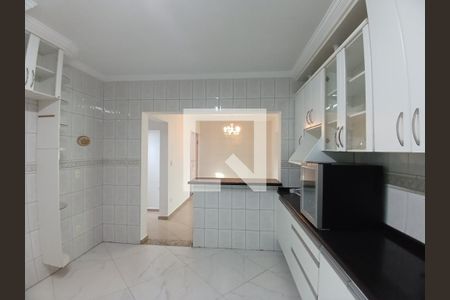 Casa à venda com 320m², 3 quartos e 10 vagas Casa à venda com 320m², 3 quartos e 10 vagasCozinha