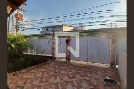 Casa à venda com 320m², 3 quartos e 10 vagas Casa à venda com 320m², 3 quartos e 10 vagasGaragem