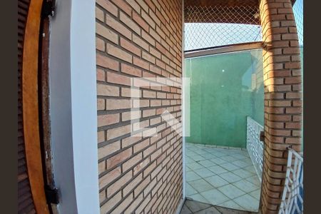 Casa à venda com 320m², 3 quartos e 10 vagas Casa à venda com 320m², 3 quartos e 10 vagasSacada