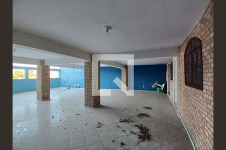Casa à venda com 320m², 3 quartos e 10 vagas Casa à venda com 320m², 3 quartos e 10 vagasQuintal