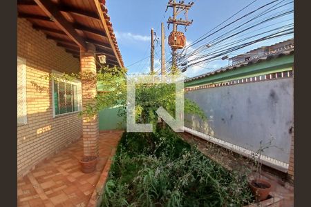 Casa à venda com 320m², 3 quartos e 10 vagas Casa à venda com 320m², 3 quartos e 10 vagasGaragem