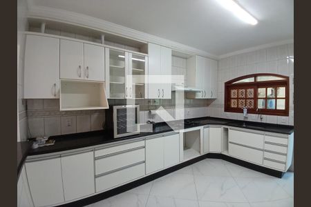 Casa à venda com 320m², 3 quartos e 10 vagas Casa à venda com 320m², 3 quartos e 10 vagasCozinha