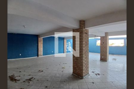 Casa à venda com 320m², 3 quartos e 10 vagas Casa à venda com 320m², 3 quartos e 10 vagasQuintal