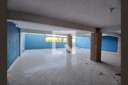 Casa à venda com 320m², 3 quartos e 10 vagas Casa à venda com 320m², 3 quartos e 10 vagasQuintal