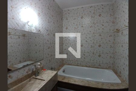 Casa à venda com 320m², 3 quartos e 10 vagas Casa à venda com 320m², 3 quartos e 10 vagasSuíte