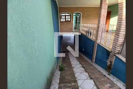 Casa à venda com 320m², 3 quartos e 10 vagas Casa à venda com 320m², 3 quartos e 10 vagasQuintal