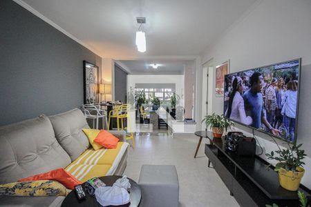 Sala de casa à venda com 4 quartos, 200m² em Cambuci, São Paulo