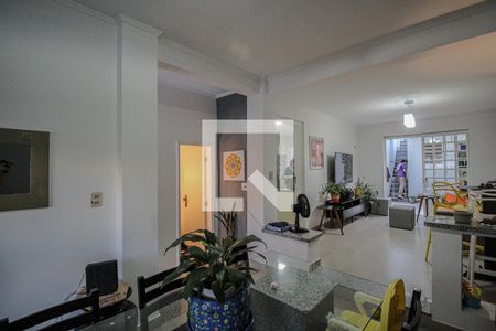 Sala de casa à venda com 4 quartos, 200m² em Cambuci, São Paulo