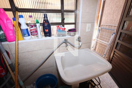 Casa à venda com 266m², 4 quartos e 2 vagas Casa à venda com 266m², 4 quartos e 2 vagasLavanderia