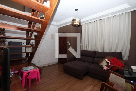 Sala de casa à venda com 4 quartos, 266m² em Vila Ivone, São Paulo