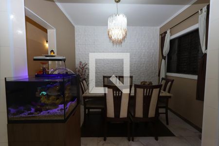 Casa à venda com 266m², 4 quartos e 2 vagas Casa à venda com 266m², 4 quartos e 2 vagasSala de Jantar