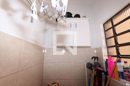 Casa à venda com 266m², 4 quartos e 2 vagas Casa à venda com 266m², 4 quartos e 2 vagasLavanderia