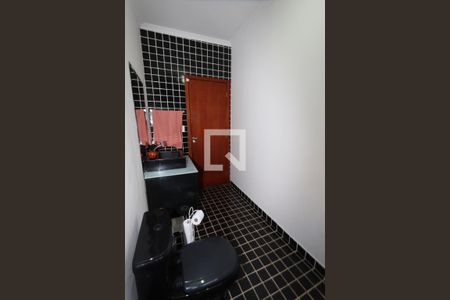 Casa à venda com 266m², 4 quartos e 2 vagas Casa à venda com 266m², 4 quartos e 2 vagasLavabo