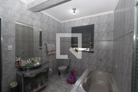 Casa à venda com 266m², 4 quartos e 2 vagas Casa à venda com 266m², 4 quartos e 2 vagasBanheiro da Suíte 1