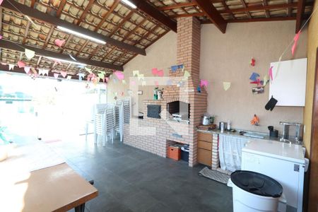 Casa à venda com 266m², 4 quartos e 2 vagas Casa à venda com 266m², 4 quartos e 2 vagasEspaço Gourmet