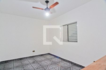 Quarto 2 de casa para alugar com 2 quartos, 70m² em Vila Cavaton, São Paulo