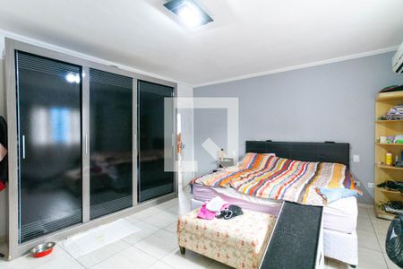 Casa à venda com 280m², 5 quartos e 3 vagas Casa à venda com 280m², 5 quartos e 3 vagasSuíte