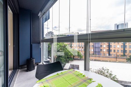 Varanda de kitnet/studio à venda com 1 quarto, 27m² em Pinheiros, São Paulo