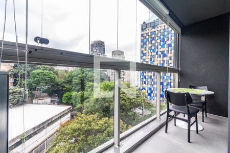 Varanda de kitnet/studio à venda com 1 quarto, 27m² em Pinheiros, São Paulo