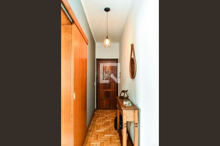 Hall de entrada de apartamento à venda com 2 quartos, 74m² em São João, Porto Alegre