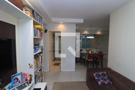 Sala de TV de apartamento à venda com 2 quartos, 74m² em Vila Gomes Cardim, São Paulo