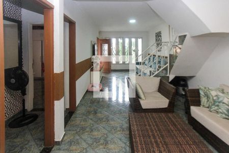 Sala 02 de casa à venda com 5 quartos, 200m² em Vila Nova Utinga, São Paulo