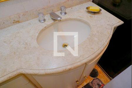 Apartamento à venda com 160m², 5 quartos e 3 vagas Apartamento à venda com 160m², 5 quartos e 3 vagasBanheiro Suíte 4