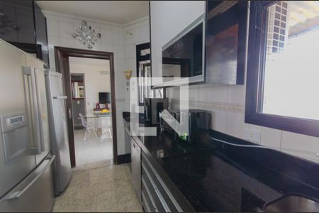 Cozinha de apartamento à venda com 4 quartos, 205m² em Vila Mariana, São Paulo