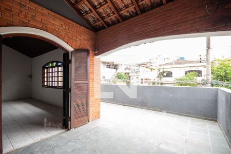 Sacada de casa para alugar com 2 quartos, 70m² em Bussocaba, Osasco