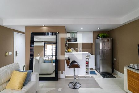 Sala, quarto e cozinha de kitnet/studio para alugar com 1 quarto, 60m² em Jardim Europa, São Paulo