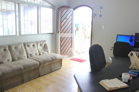Sala de casa à venda com 2 quartos, 158m² em Jardim Santa Cecília, Guarulhos