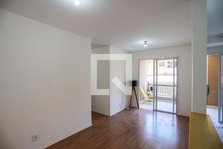 Sala de apartamento para alugar com 3 quartos, 69m² em Jardim Torino, Cotia