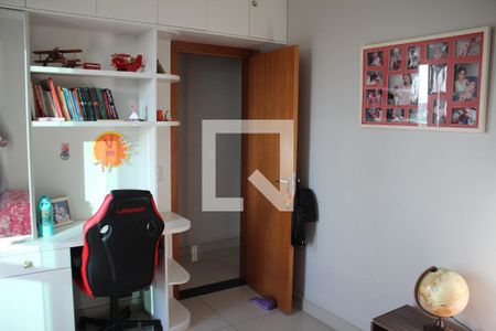 Quarto 2 de apartamento à venda com 4 quartos, 216m² em Eldorado, Contagem