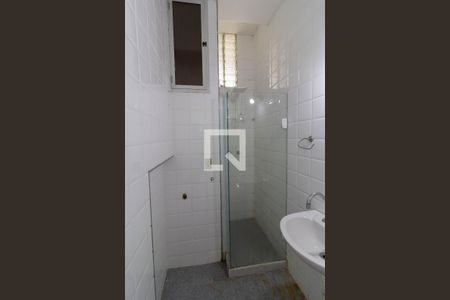 Banheiro  de kitnet/studio para alugar com 1 quarto, 26m² em Glória, Rio de Janeiro