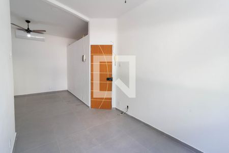 Sala de kitnet/studio para alugar com 1 quarto, 26m² em Glória, Rio de Janeiro