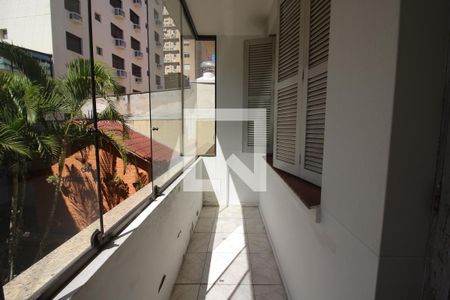 Sacada da sala de apartamento à venda com 2 quartos, 87m² em Menino Deus, Porto Alegre