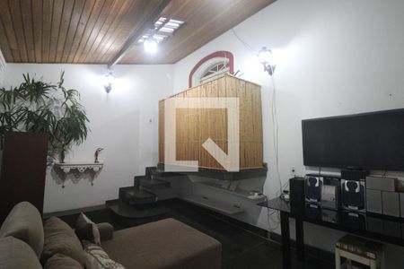 Sala de TV  de casa à venda com 3 quartos, 240m² em Casa Verde, São Paulo