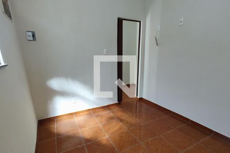 Quarto 1 de casa para alugar com 2 quartos, 60m² em Vila Paula, Duque de Caxias