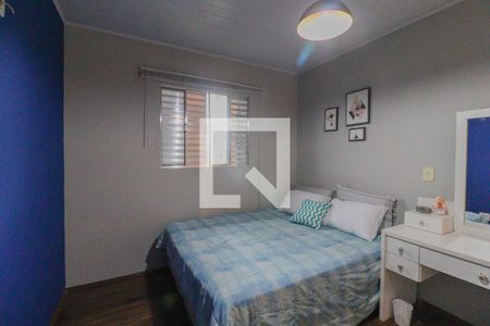 Casa à venda com 199m², 4 quartos e 4 vagas Casa à venda com 199m², 4 quartos e 4 vagasQuarto 4