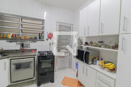 Casa à venda com 199m², 4 quartos e 4 vagas Casa à venda com 199m², 4 quartos e 4 vagasCozinha