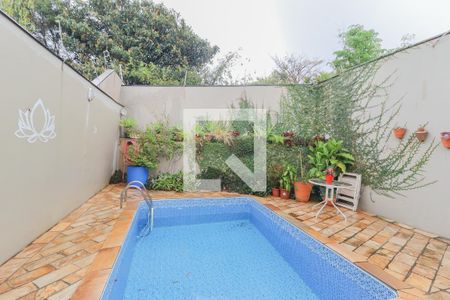 Casa à venda com 199m², 4 quartos e 4 vagas Casa à venda com 199m², 4 quartos e 4 vagasÁrea Externa