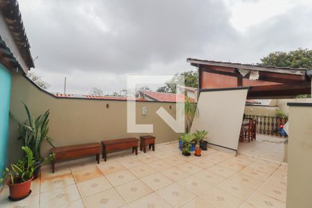 Casa à venda com 199m², 4 quartos e 4 vagas Casa à venda com 199m², 4 quartos e 4 vagasÁrea Externa
