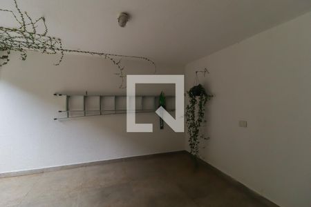Casa à venda com 199m², 4 quartos e 4 vagas Casa à venda com 199m², 4 quartos e 4 vagasGaragem