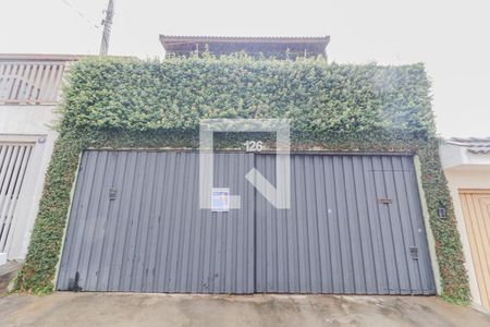 Casa à venda com 199m², 4 quartos e 4 vagas Casa à venda com 199m², 4 quartos e 4 vagasFachada